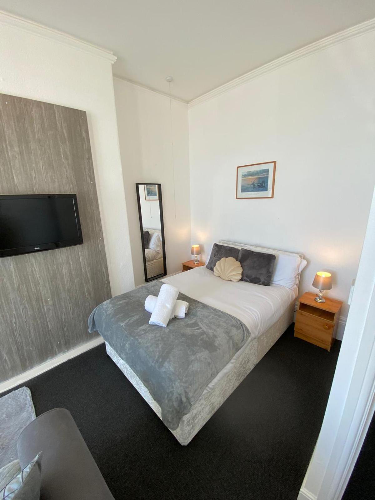 Farina No1, Sea View Studio Sleeping 2 Guests Bridlington Exterior photo